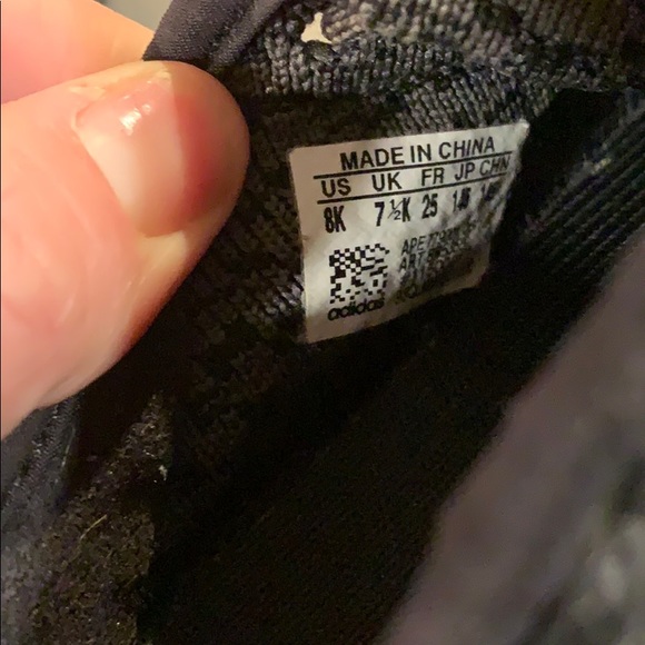 Yeezy Boost 350 Infant Pirate Black Shoe - Picture 6 of 8